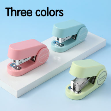 Zszywacz mini Deli EM413 LonGreen