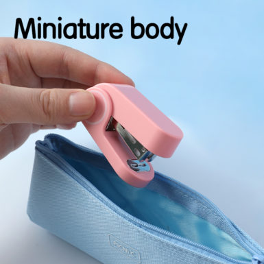 Zszywacz mini Deli EM413 LonGreen